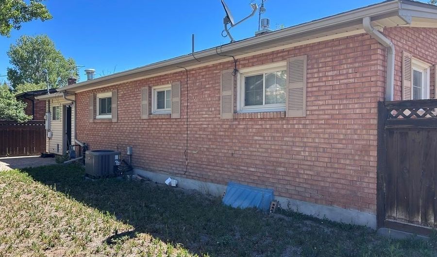 309 N Fisher Ave, Blackfoot, ID 83221 - 3 Beds, 2 Bath