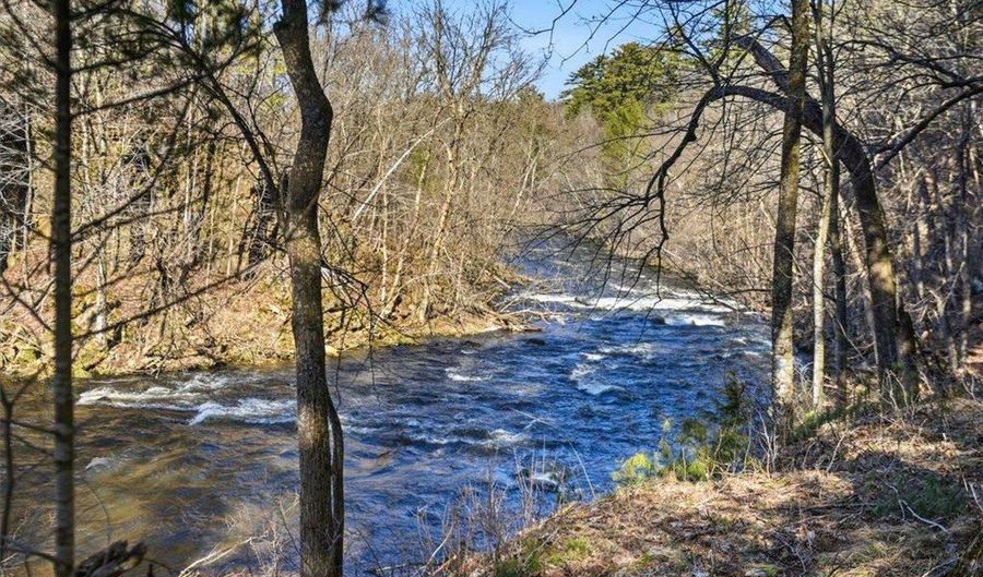 481 130th St, Alden, WI 54001 - 2 Beds, 2 Bath