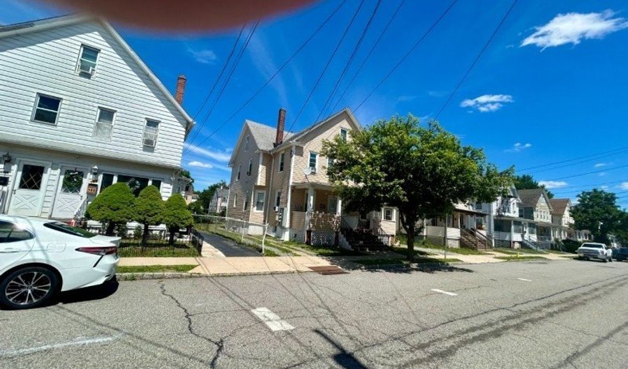 105-107 Berry St, Andover, NJ 07801 - 6 Beds, 3 Bath