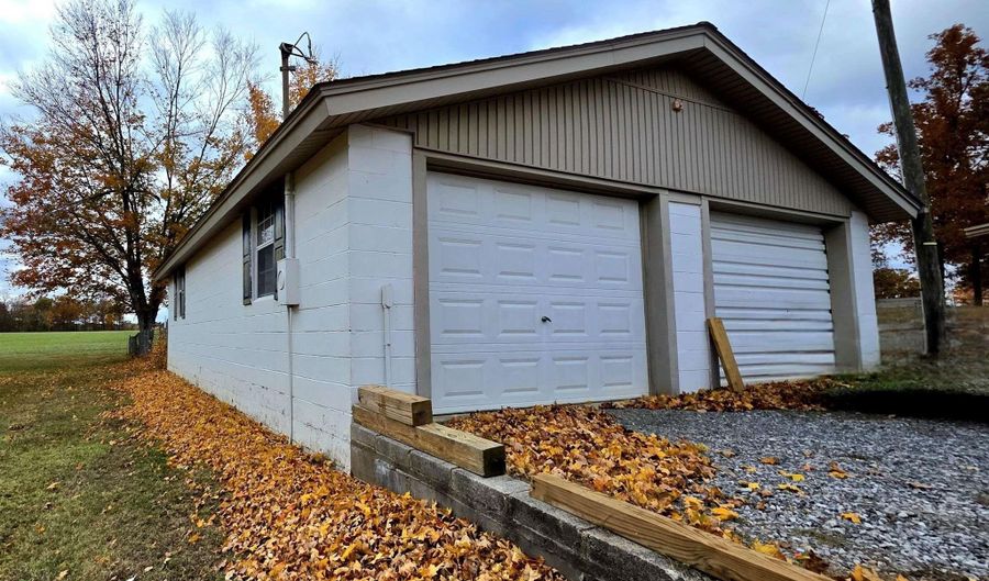 4835 Airport Rd, Almo, KY 42020 - 3 Beds, 2 Bath