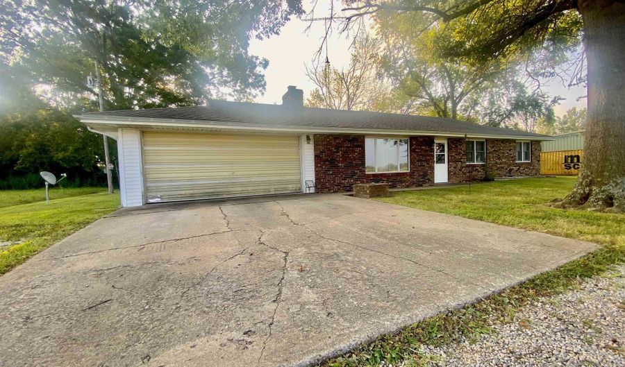 1048 NW 64724, Appleton City, MO 64724 - 3 Beds, 2 Bath