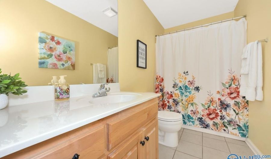 1420 Summerchase Ln, Albertville, AL 35951 - 3 Beds, 2 Bath