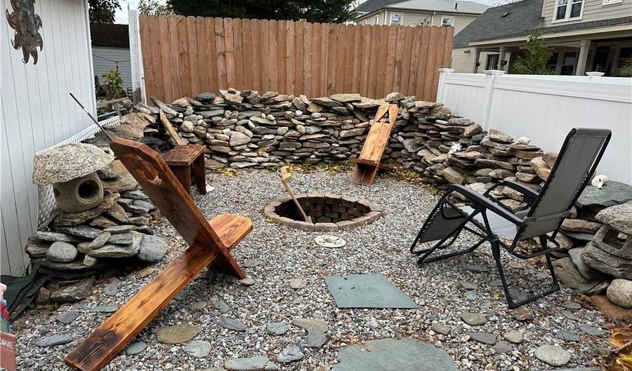 55 Columbus Blvd, Cranston, RI 02910 - 2 Beds, 2 Bath