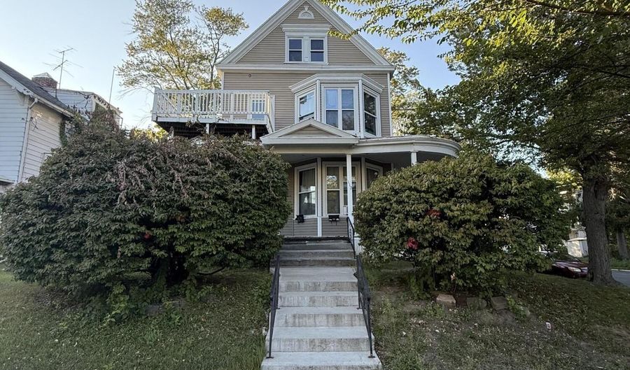 112 N Allen St, Albany, NY 12203 - 4 Beds, 3 Bath