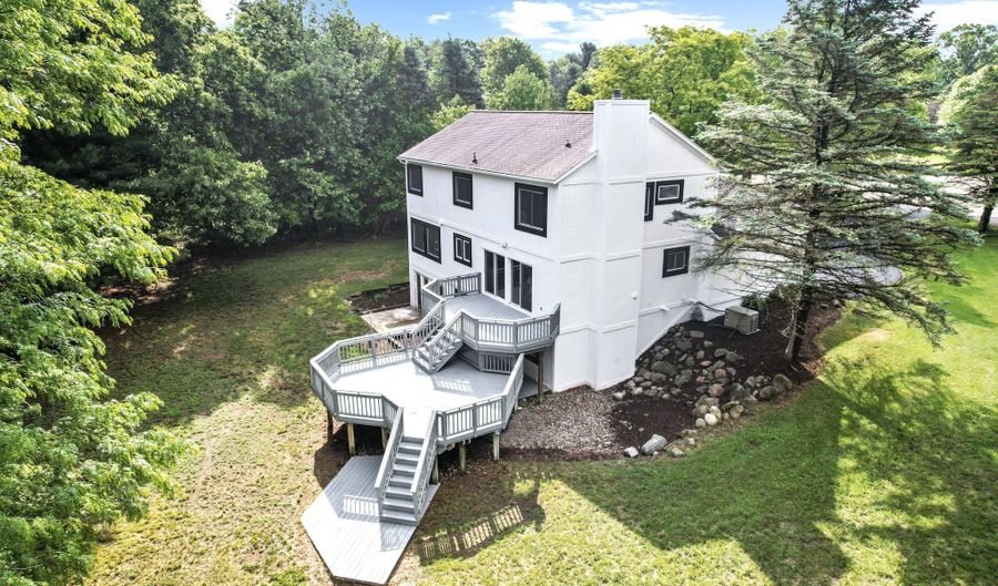 3999 Edmonton Ct, Ann Arbor, MI 48103 - 5 Beds, 3 Bath