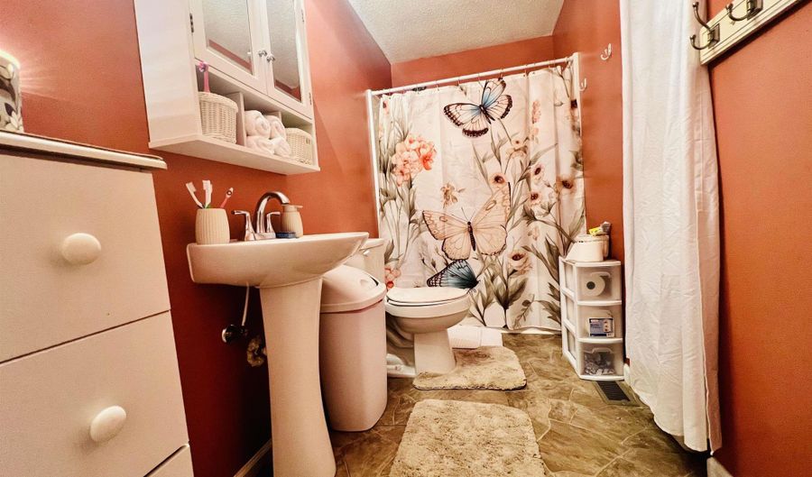 453 E Oolitic Rd, Bedford, IN 47421 - 2 Beds, 1 Bath