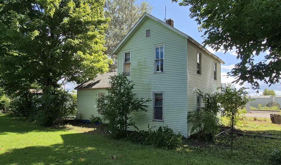 315 S Short Street St, Argos, IN 46501 - 3 Beds, 1 Bath