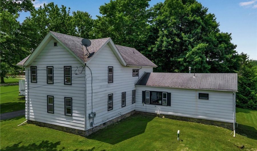 296 Four Rod Rd, Alden, NY 14004 - 4 Beds, 2 Bath