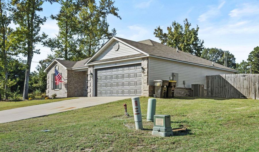 31 Oakland Cir, Austin, AR 72007 - 3 Beds, 2 Bath