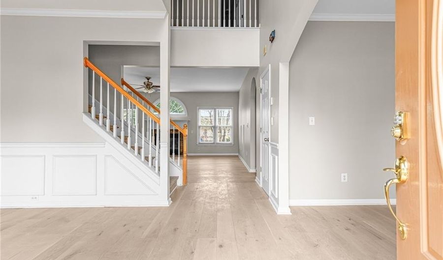 2030 Brook Meadow Dr, Alpharetta, GA 30005 - 5 Beds, 3 Bath