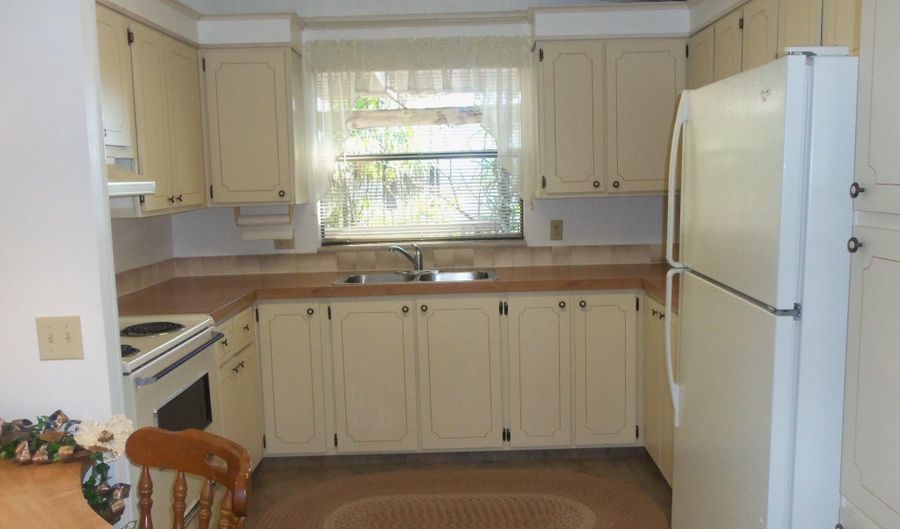 559 Marlin Cir, Barefoot Bay, FL 32976 - 2 Beds, 2 Bath