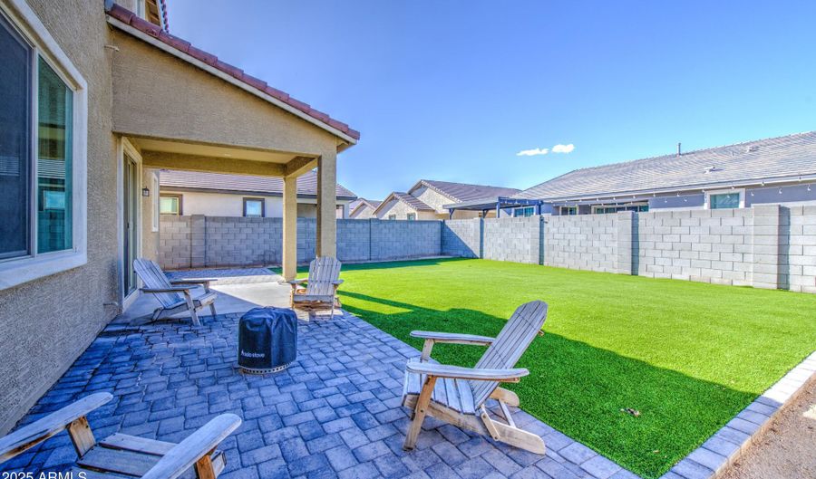 10968 W PIERCE St, Avondale, AZ 85323 - 4 Beds, 3 Bath
