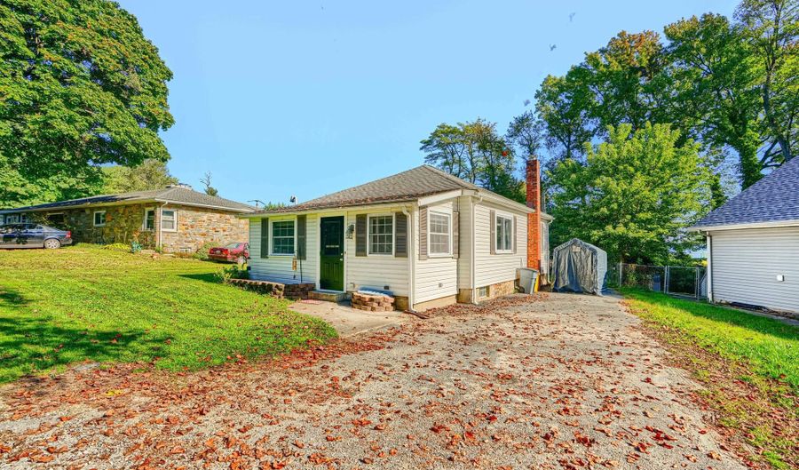 3921 E BAKER Ave E, Abingdon, MD 21009 - 2 Beds, 2 Bath