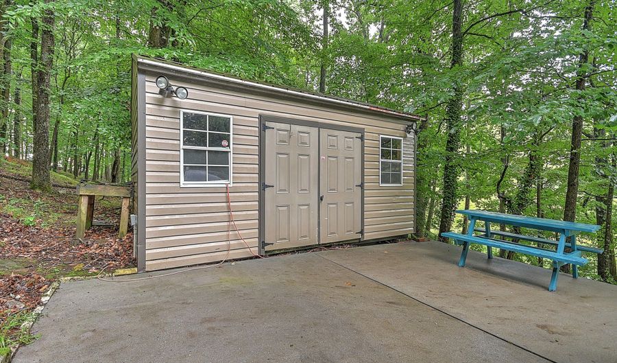 13275 Chip Ridge Rd, Abingdon, VA 24210 - 3 Beds, 2 Bath