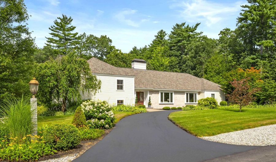 20 Martingale Rd, Amherst, NH 03031 - 4 Beds, 4 Bath