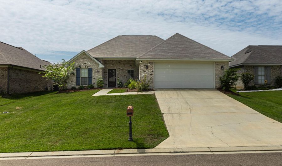 938 Filmore Dr, Brandon, MS 39042 - 3 Beds, 2 Bath