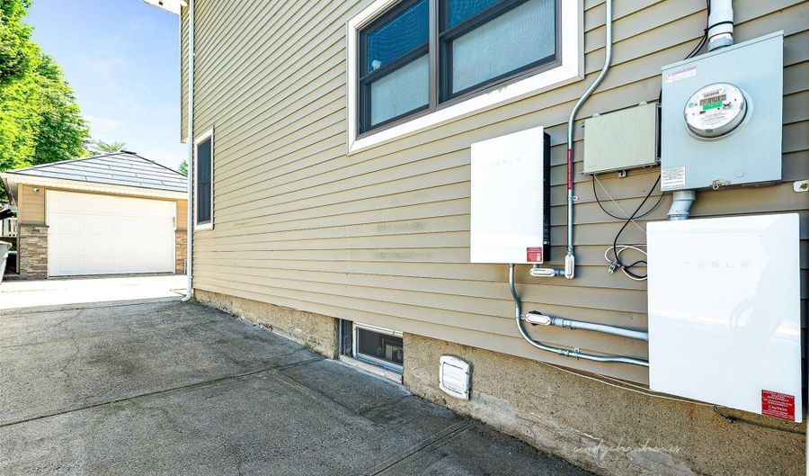 3 Grant Ave, Albertson, NY 11507 - 5 Beds, 3 Bath