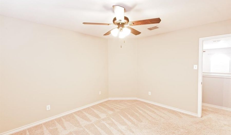 1532 Pecan Creek Ln, Allen, TX 75002 - 4 Beds, 3 Bath