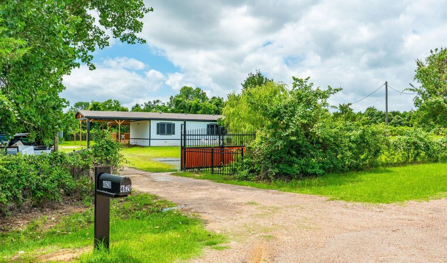 4626 E Renfro St, Alvarado, TX 76009 - 3 Beds, 2 Bath