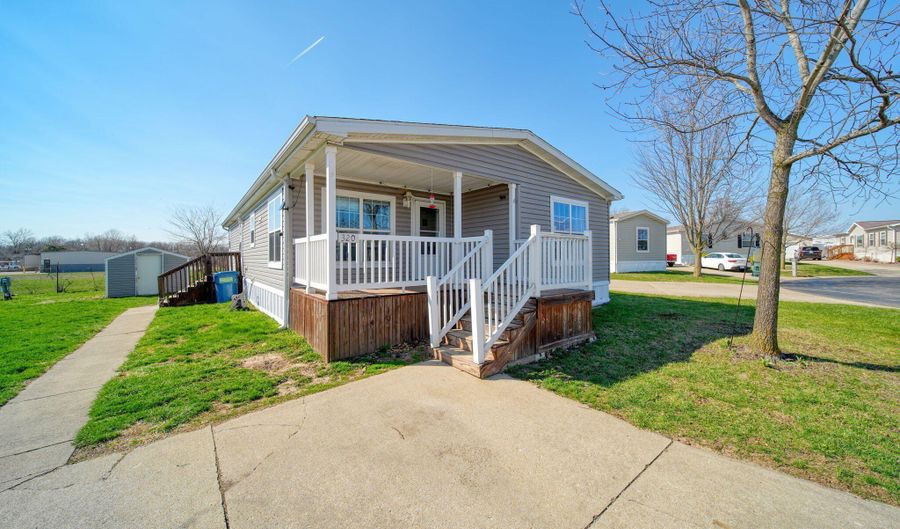 320 Grand River Dr, Adrian, MI 49221 - 3 Beds, 2 Bath