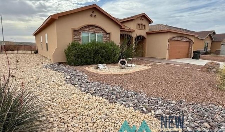 1905 Troy Dr, Carlsbad, NM 88220 - 4 Beds, 2 Bath