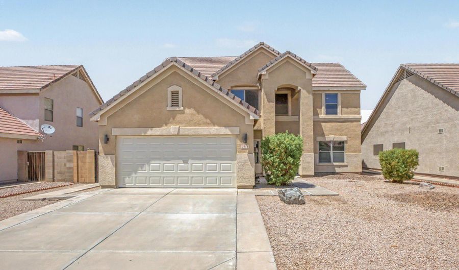 2474 E WESTCHESTER Dr, Chandler, AZ 85249 - 6 Beds, 3 Bath
