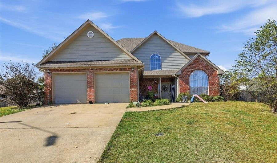 204 Lyle Cir, Brandon, MS 39042 - 4 Beds, 3 Bath