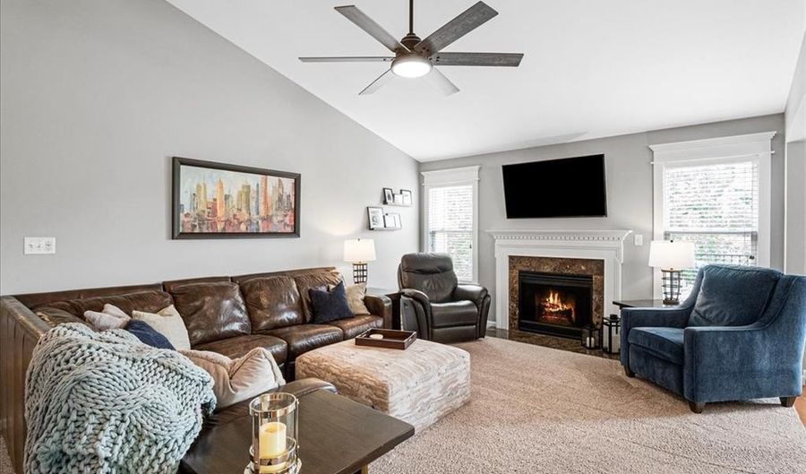 1456 Red Oak Plantation Dr, Ballwin, MO 63021 - 4 Beds, 3 Bath