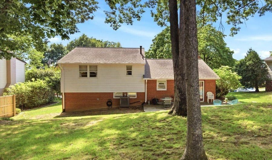 4703 EXETER St, Annandale, VA 22003 - 3 Beds, 2 Bath