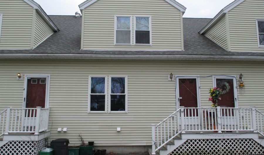 45 New York St 5, Dover, NH 03820 - 2 Beds, 1 Bath