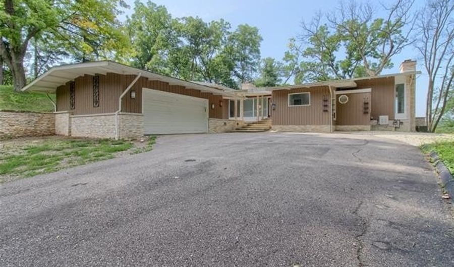 341 Corrie Rd, Ann Arbor, MI 48105 - 4 Beds, 4 Bath