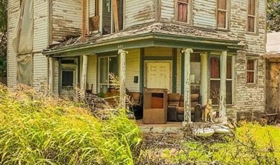 602 E Broadway St, Anadarko, OK 73005 - 4 Beds, 2 Bath