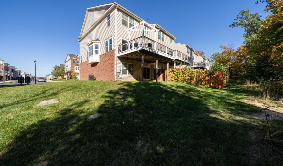 25850 CLAIRMONT MANOR Sq, Aldie, VA 20105 - 3 Beds, 4 Bath