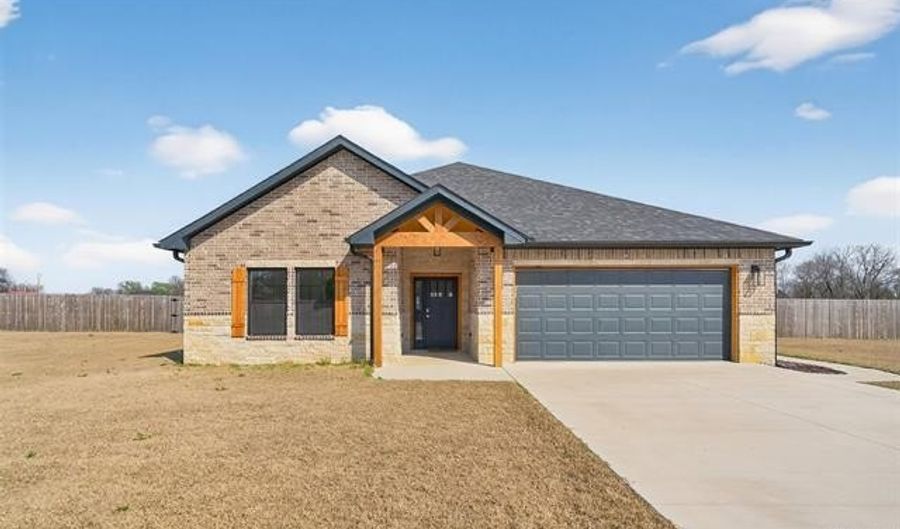 207 Lindsey Ave, Adair, OK 74330 - 3 Beds, 2 Bath