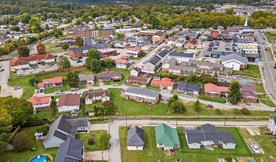 649 Newton Ave, Barboursville, WV 25504 - 2 Beds, 1 Bath