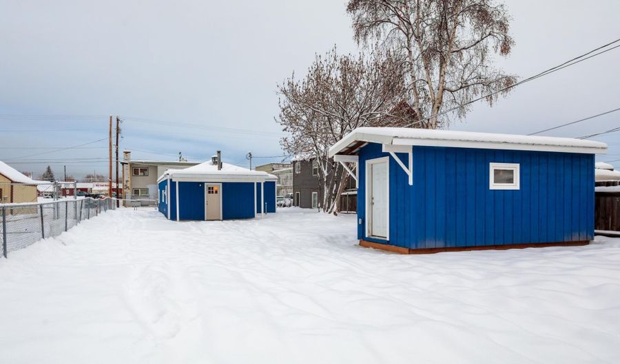 1538 STACIA St, Fairbanks, AK 99701 - 3 Beds, 1 Bath