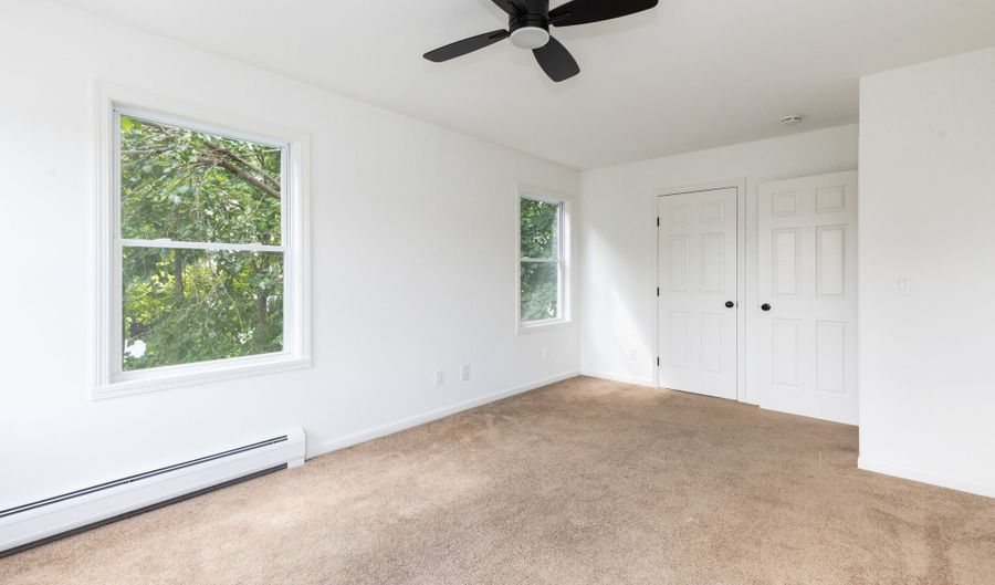 8 James St, Danbury, CT 06810 - 2 Beds, 2 Bath