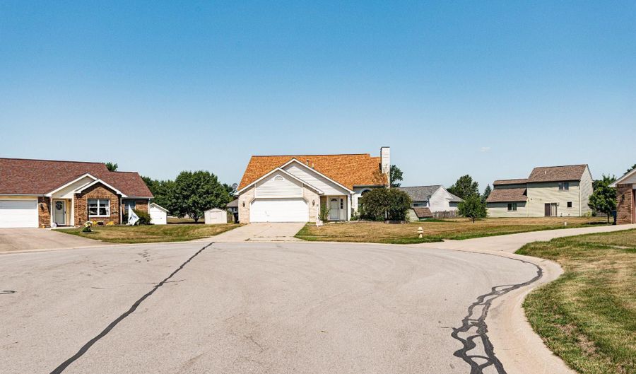 306 Rathert Ct, Auburn, IN 46706 - 3 Beds, 3 Bath