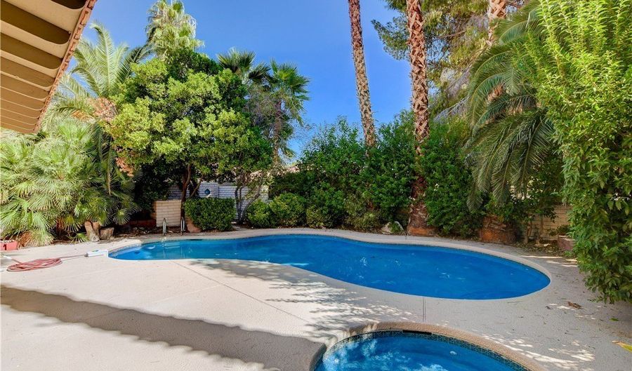 1909 Plaza Del Dios, Las Vegas, NV 89102 - 2 Beds, 2 Bath