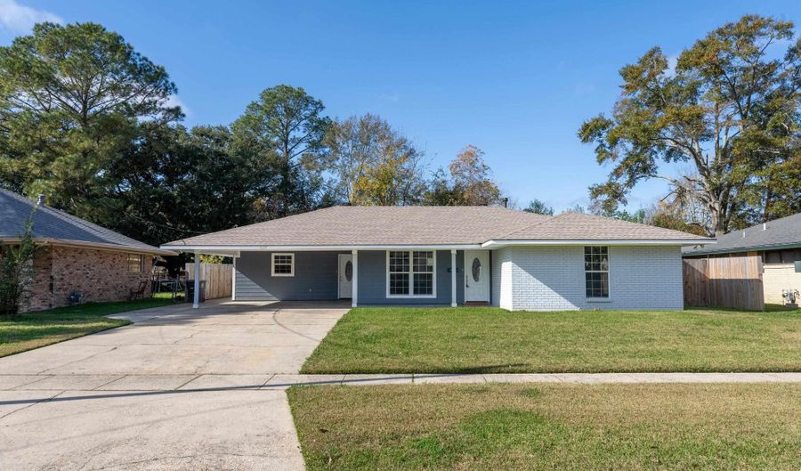 6129 Cedar Grove Dr, Baton Rouge, LA 70812 - 3 Beds, 2 Bath