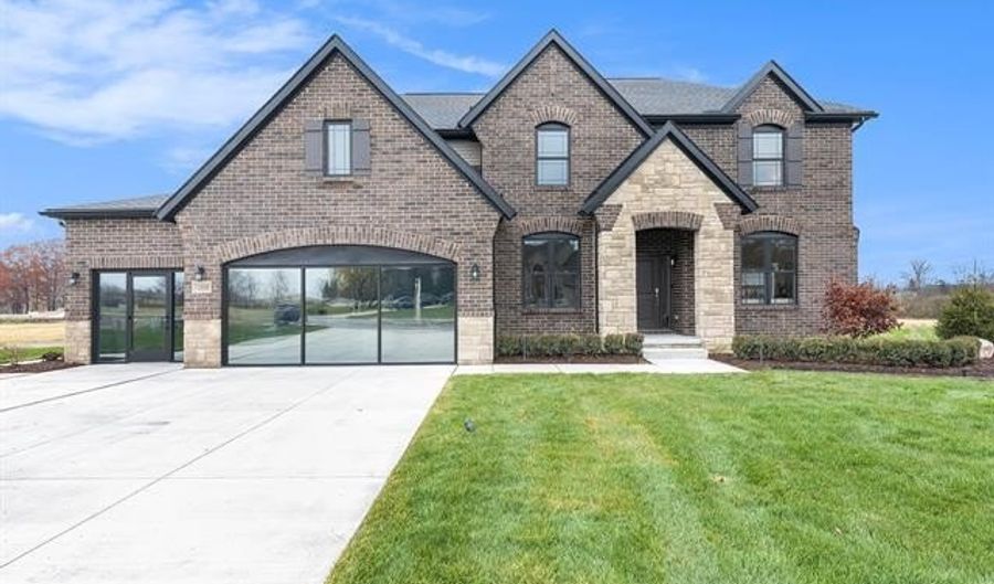 71608 Hidden River Dr, Armada, MI 48005 - 4 Beds, 4 Bath