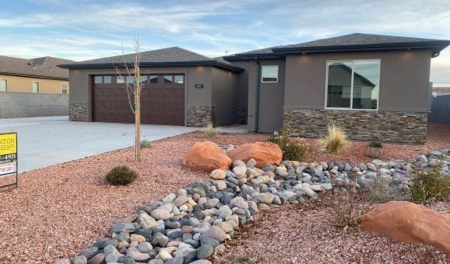 547 Pinto Rd, Page, AZ 86040 - 4 Beds, 5 Bath