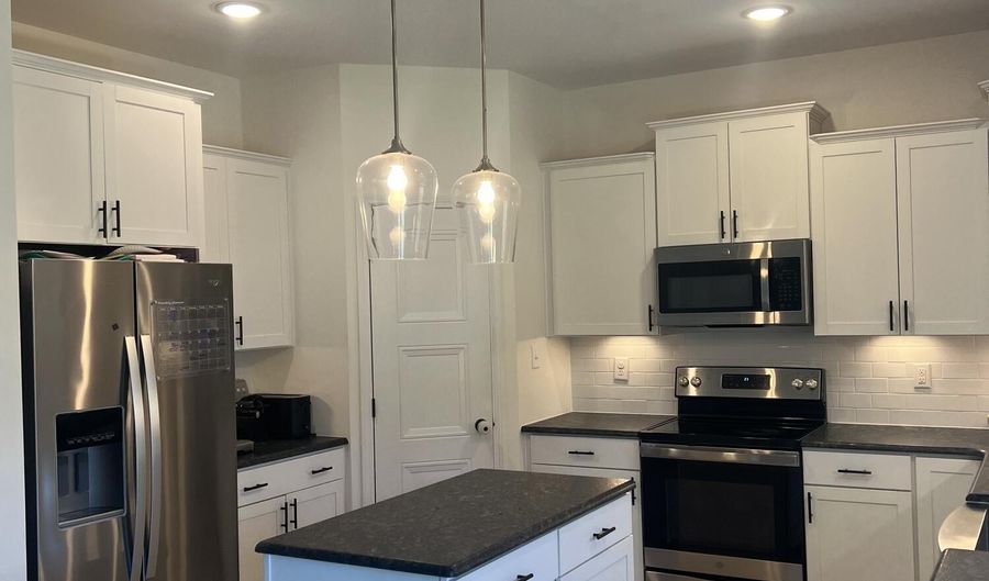 1615 Redbud Ct, Aberdeen, NC 28315 - 4 Beds, 3 Bath