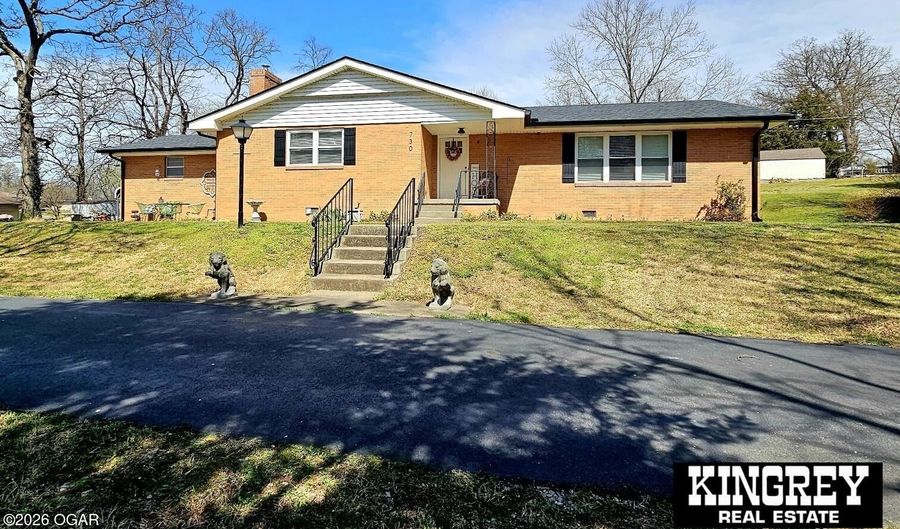 730 E 17th Street Pl, Baxter Springs, KS 66713 - 3 Beds, 2 Bath