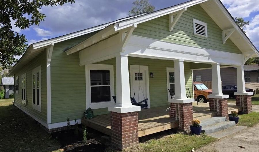 512 5th St N, Amory, MS 38821 - 3 Beds, 2 Bath