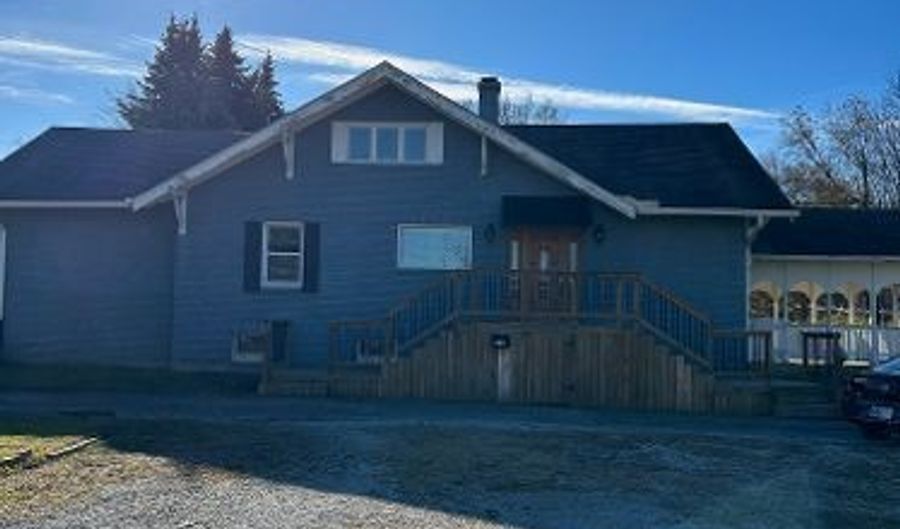 6104 Madison Ave, Indianapolis, IN 46227 - 3 Beds, 1 Bath