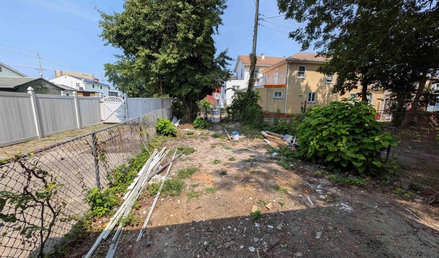 1009 N Michigan Ave, Atlantic City, NJ 08401 - 3 Beds, 1 Bath