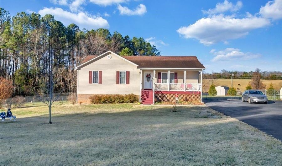 286 Morningside Dr, Appomattox, VA 24522 - 4 Beds, 3 Bath