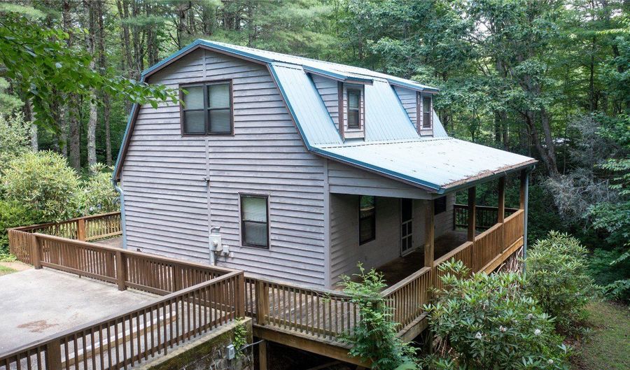 66 Jones Hollow Rd 28723, Cullowhee, NC 28723 - 3 Beds, 2 Bath