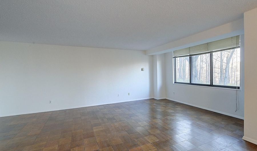 5225 POOKS HILL Rd 324N, Bethesda, MD 20814 - 1 Beds, 1 Bath